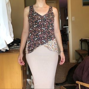 American Rag dual color floral tank top 🌼🍂